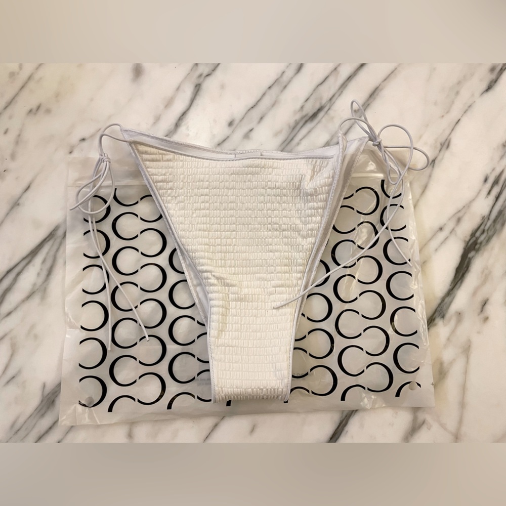 TROPIC OF C - THE C BOTTOM - WHITE - MEDIUM & BAG
